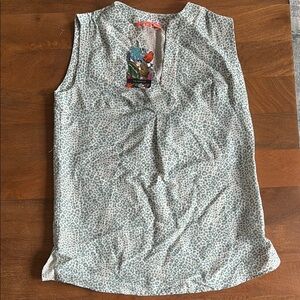 Vilagallo Cream and Light Blue Leopard Print Sleeveless Blouse Size 38 NWT